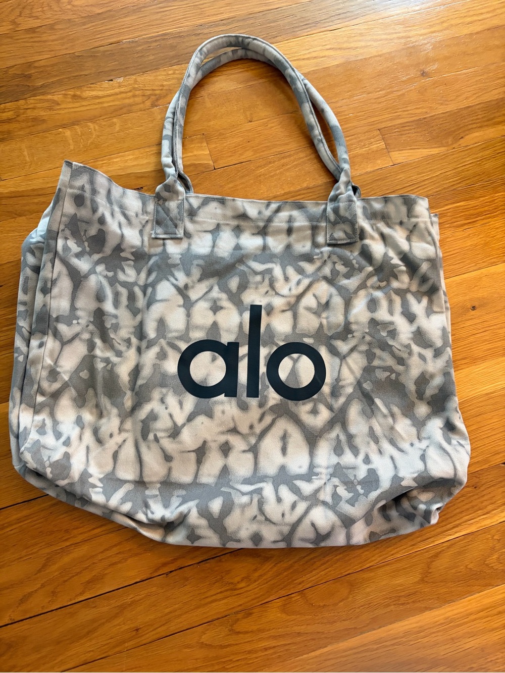 ALO Yoga Grey Tie-Dye Canvas Tote with Black Logo